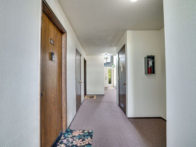 Building Photo - 1505 N Defiance St