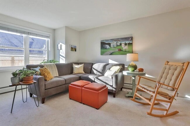 Building Photo - Nashua NH