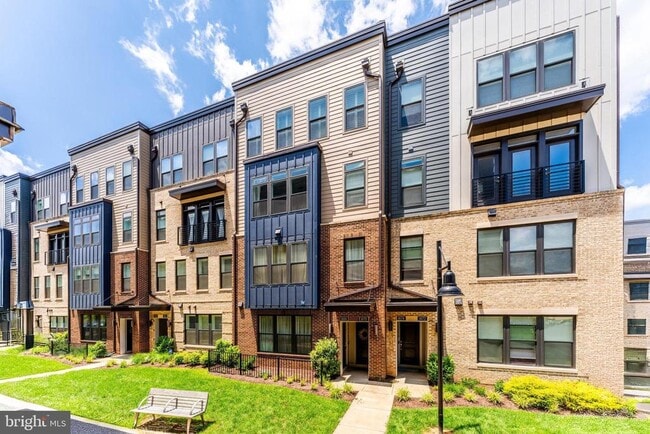 Building Photo - 1668 Bandit Loop