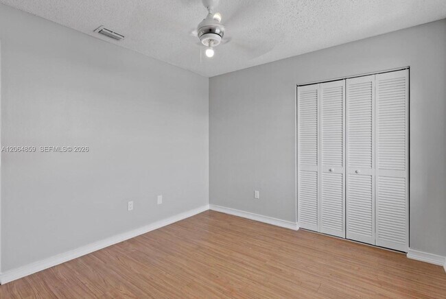 Building Photo - 1331 S Franklin Ave