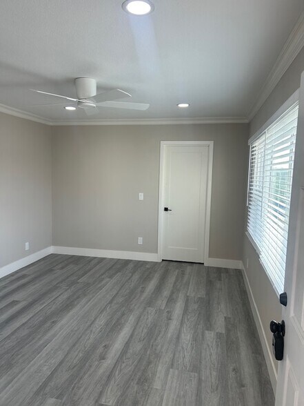 Building Photo - 2541 Walnut St