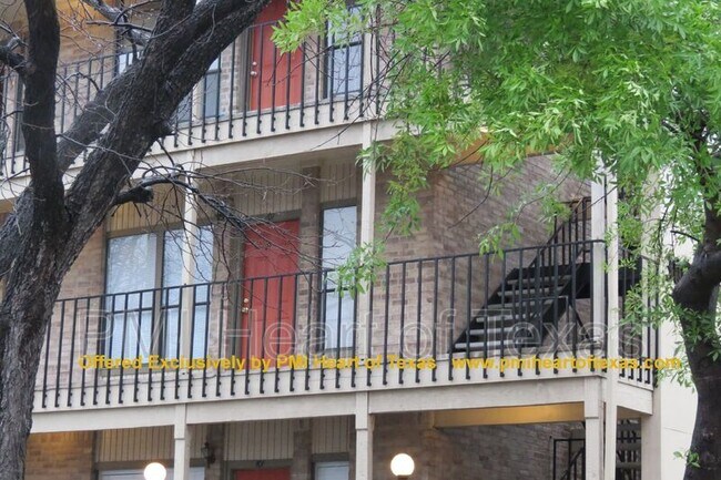 Building Photo - 3000 Guadalupe St