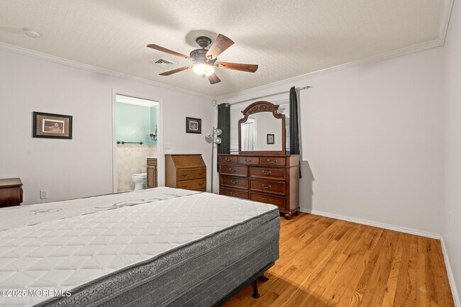 Building Photo - 72 Whalepond Rd