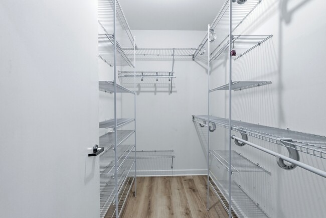 Building Photo - 1322 S Prairie Ave