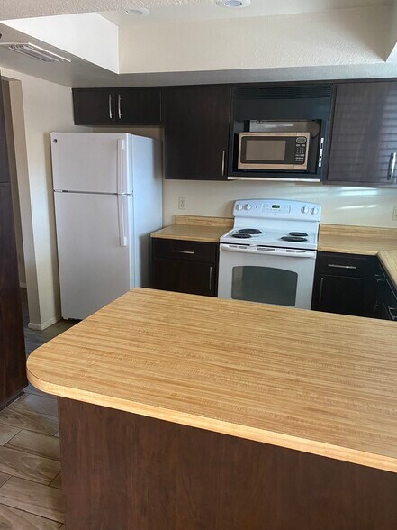 Building Photo - 15641 N 63rd Way