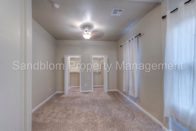 Building Photo - FOR LEASE | Sand Springs | $1445 Rent | Av...