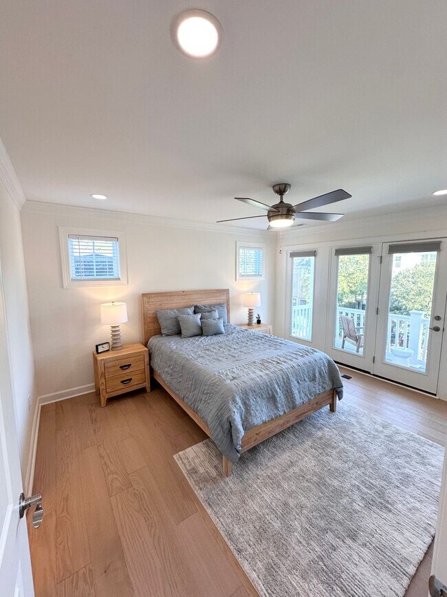 Building Photo - 2024 Built | Fully Furnished Modern Oceanf...