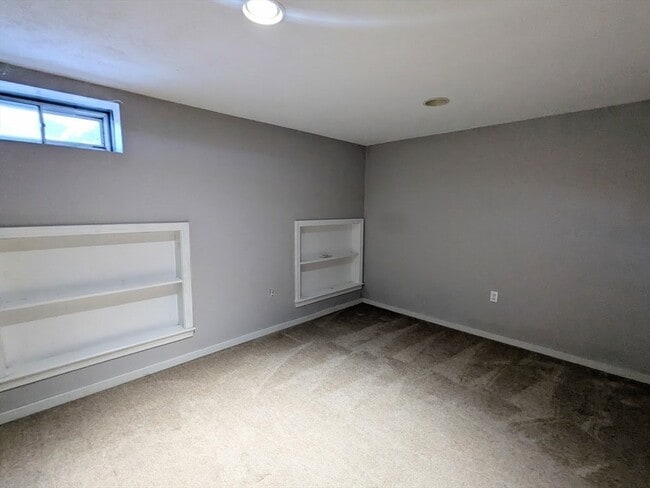 Building Photo - 107 Franklin St Ext