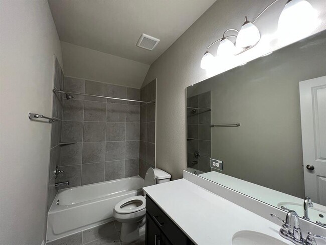 Building Photo - 8719 Arbor Trail Dr