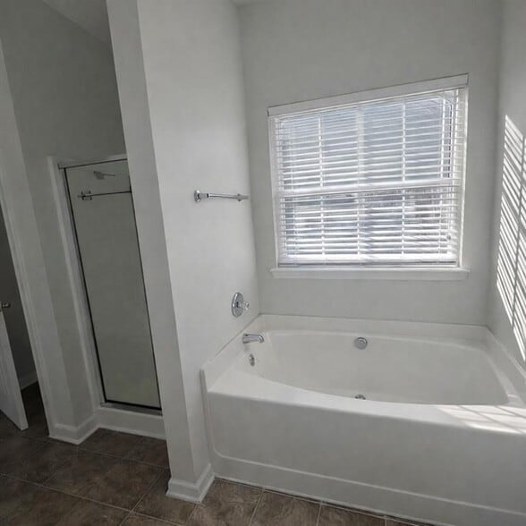 Building Photo - 728 Denise Ct