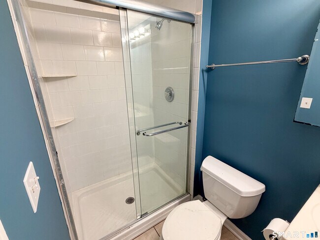 Building Photo - 25 Saugatuck Ave