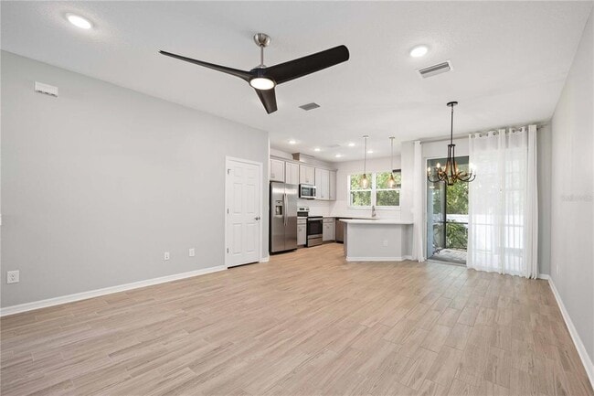 Building Photo - 3040 Via Sienna Cir