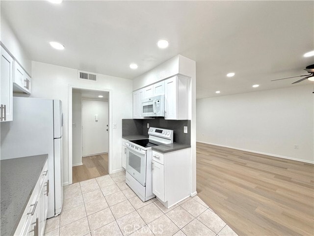 Building Photo - 28880 Amersfoot Way