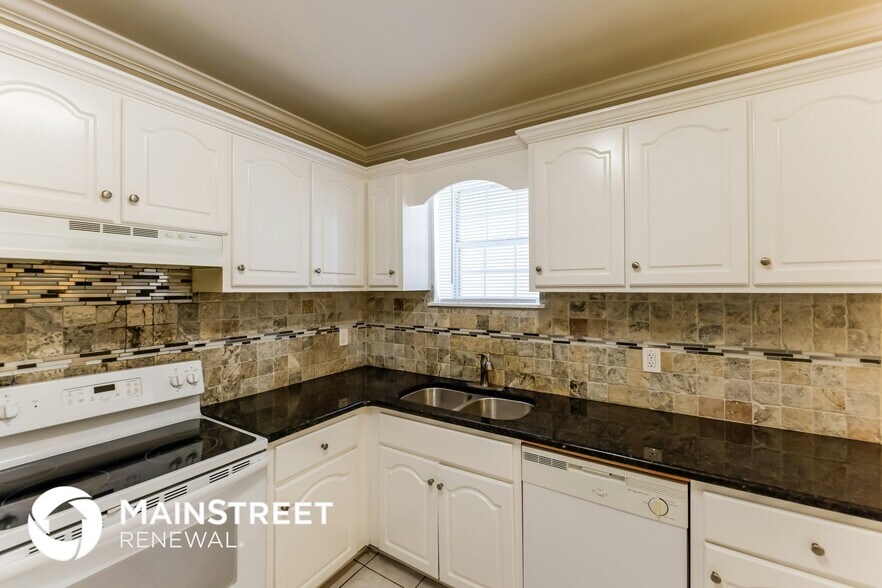 Building Photo - 1220 Riverford Dr