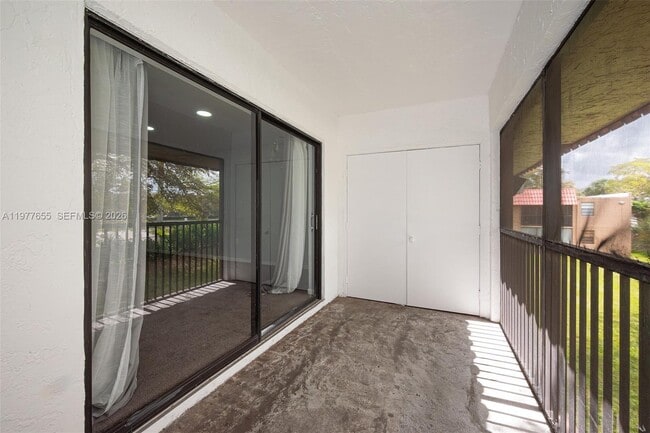 Building Photo - 8600 NW 34th Pl