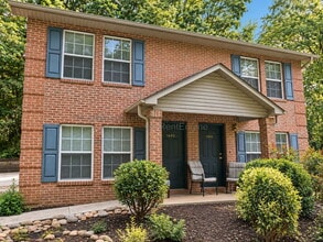 Building Photo - 1443 Schoolcraft Way