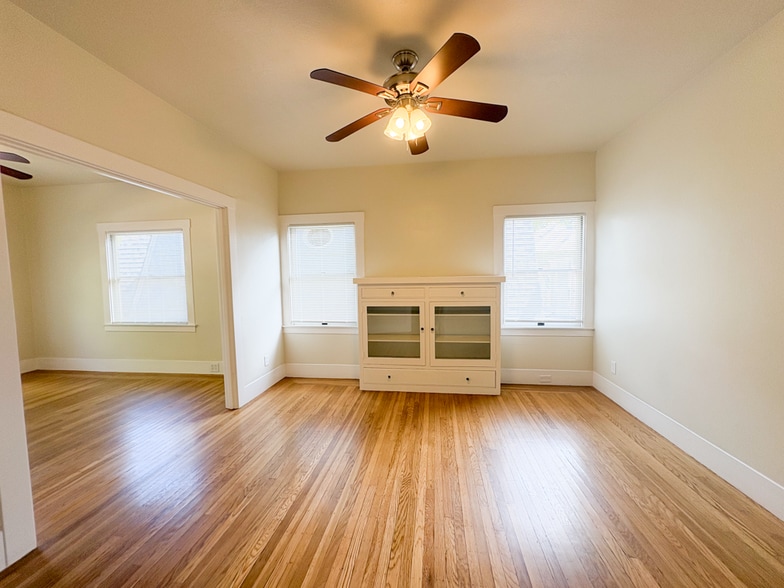 Dining Room - 2522 Capitol Ave