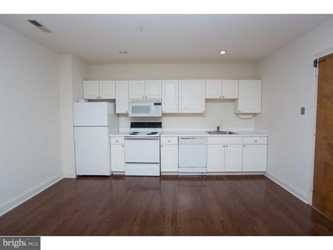 Building Photo - 1411 Walnut St