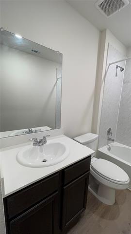 Building Photo - 2914 Jasmine Dr