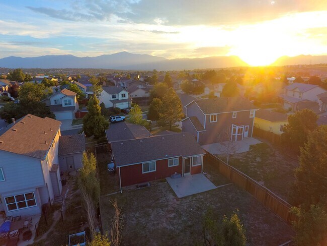Building Photo - Adorable 4bdrm 2 bath Rancher
