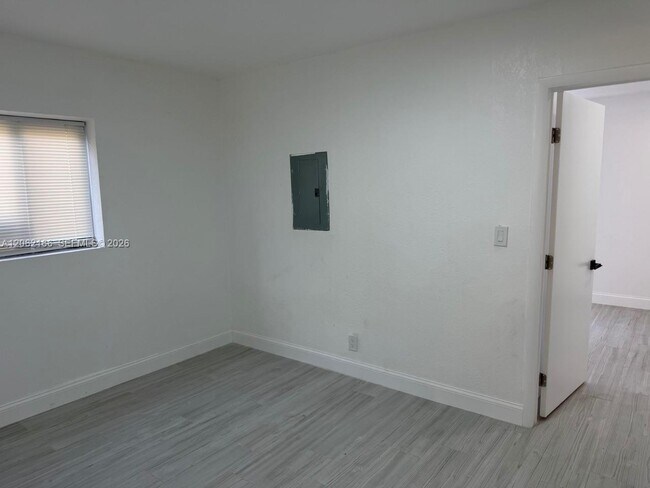 Building Photo - 7842 NW 5th Ave