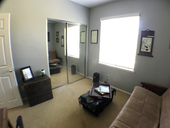 Building Photo - Air Conditioned Oceanside home!!!