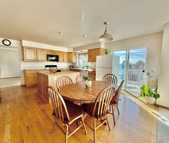 Building Photo - 7724 Amberly Dr