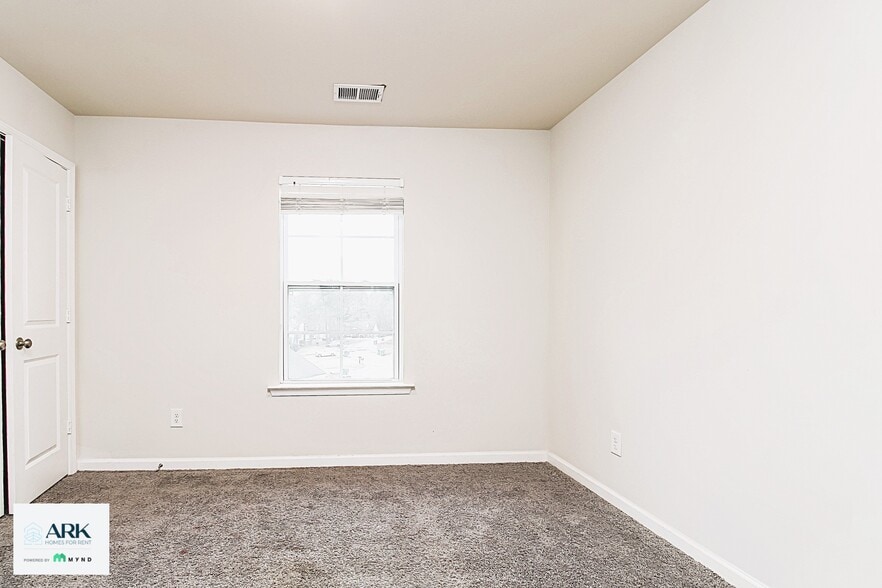 Building Photo - 535 Blue Duck Ln