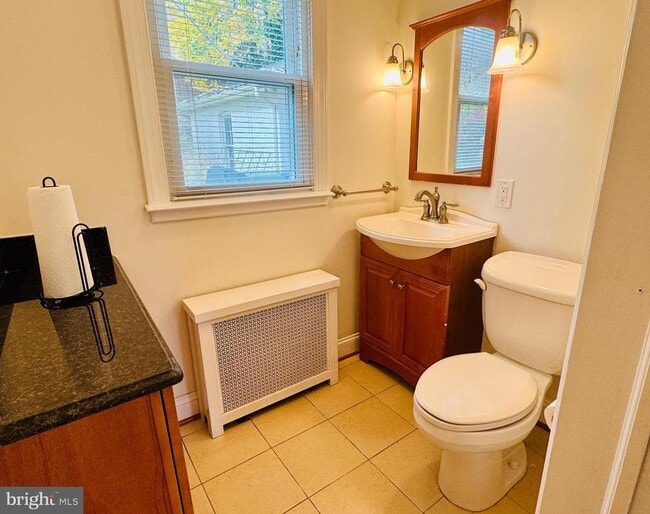 Building Photo - 3902 Hadley Square W