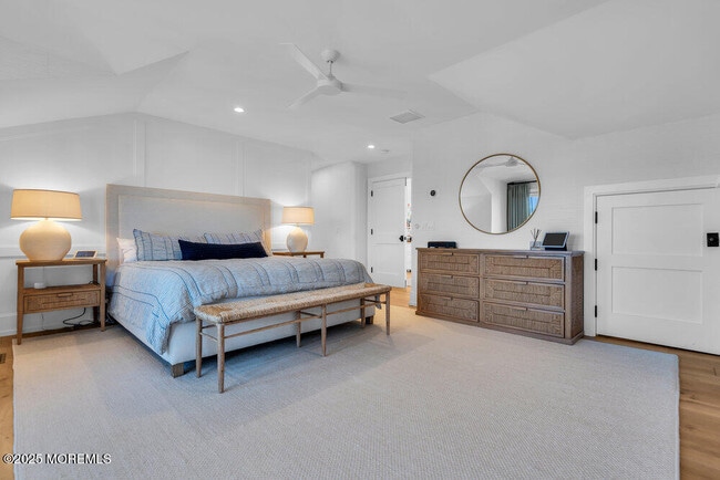 Building Photo - 802 1st Ave