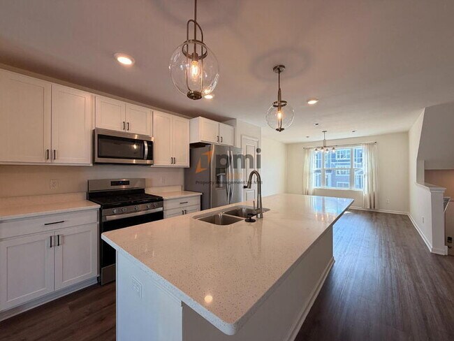 Building Photo - 8726 Orchid Dr