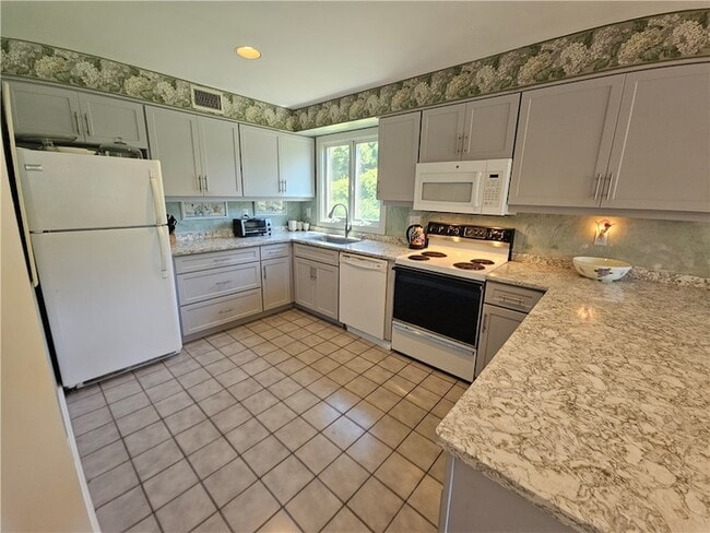 Building Photo - 15 Hammersmith Rd