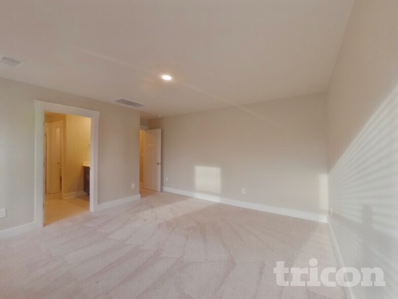 Building Photo - 202 Garrison Grove Dr