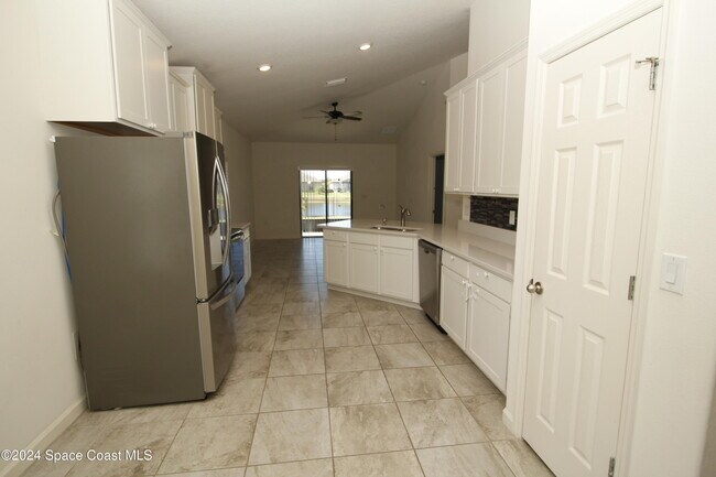 Building Photo - 4596 Broomsedge Cir