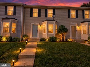 Building Photo - 7203 Rutherford Green Cir