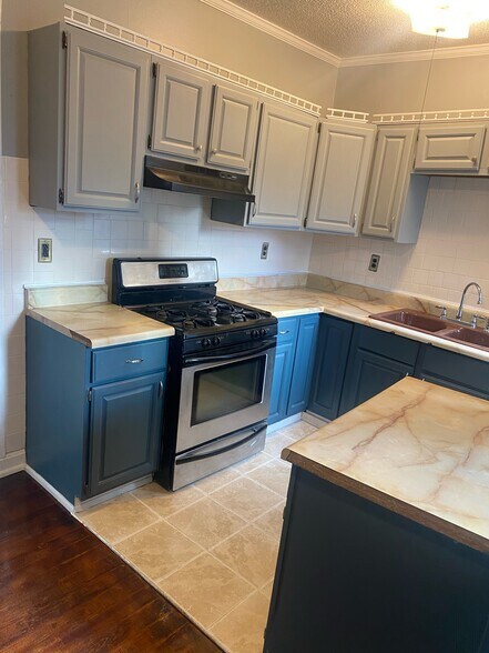 Building Photo - 111 Maxfield St