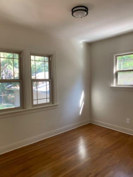 Building Photo - 1511 E 11th Ave