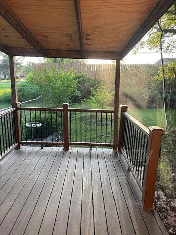 Building Photo - 9616 Hadley Dr