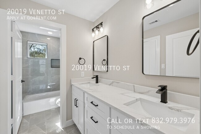 Building Photo - 20019 Venetto St