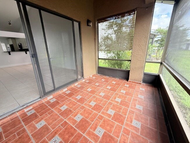 Building Photo - 109 Lakepointe Cir