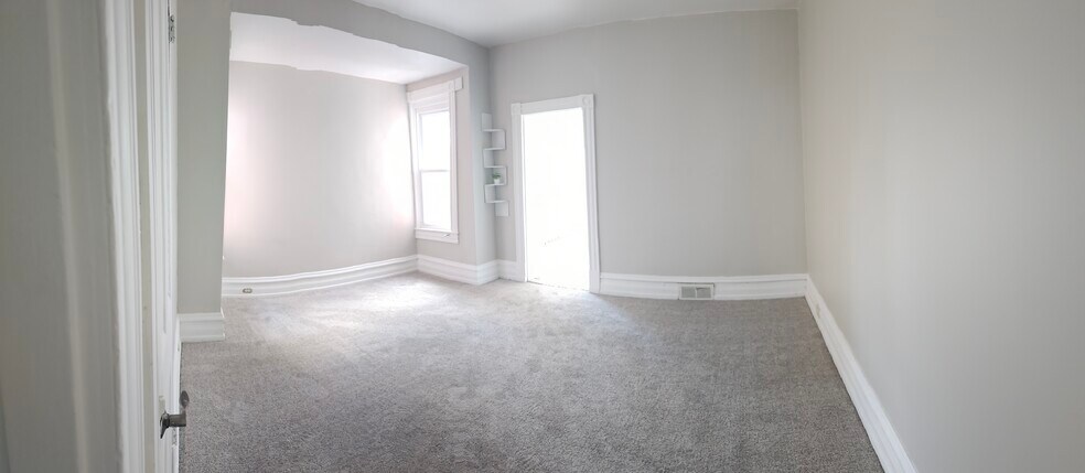 Building Photo - 820 N 4th St