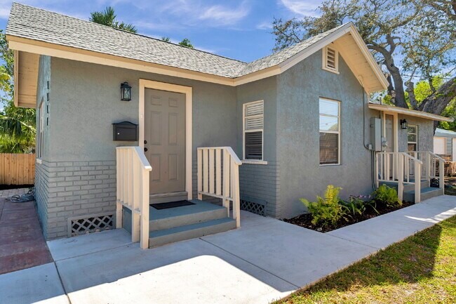 Primary Photo - Charming 2-Bedroom Home with Optional Over...