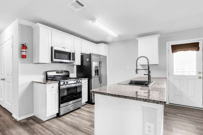 Building Photo - "Charming 3-Bedroom, 2-Bath Home Retreat with Solar Panels! 10% off for active service members!"