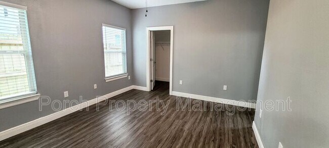 Building Photo - 2008 W Gregory St