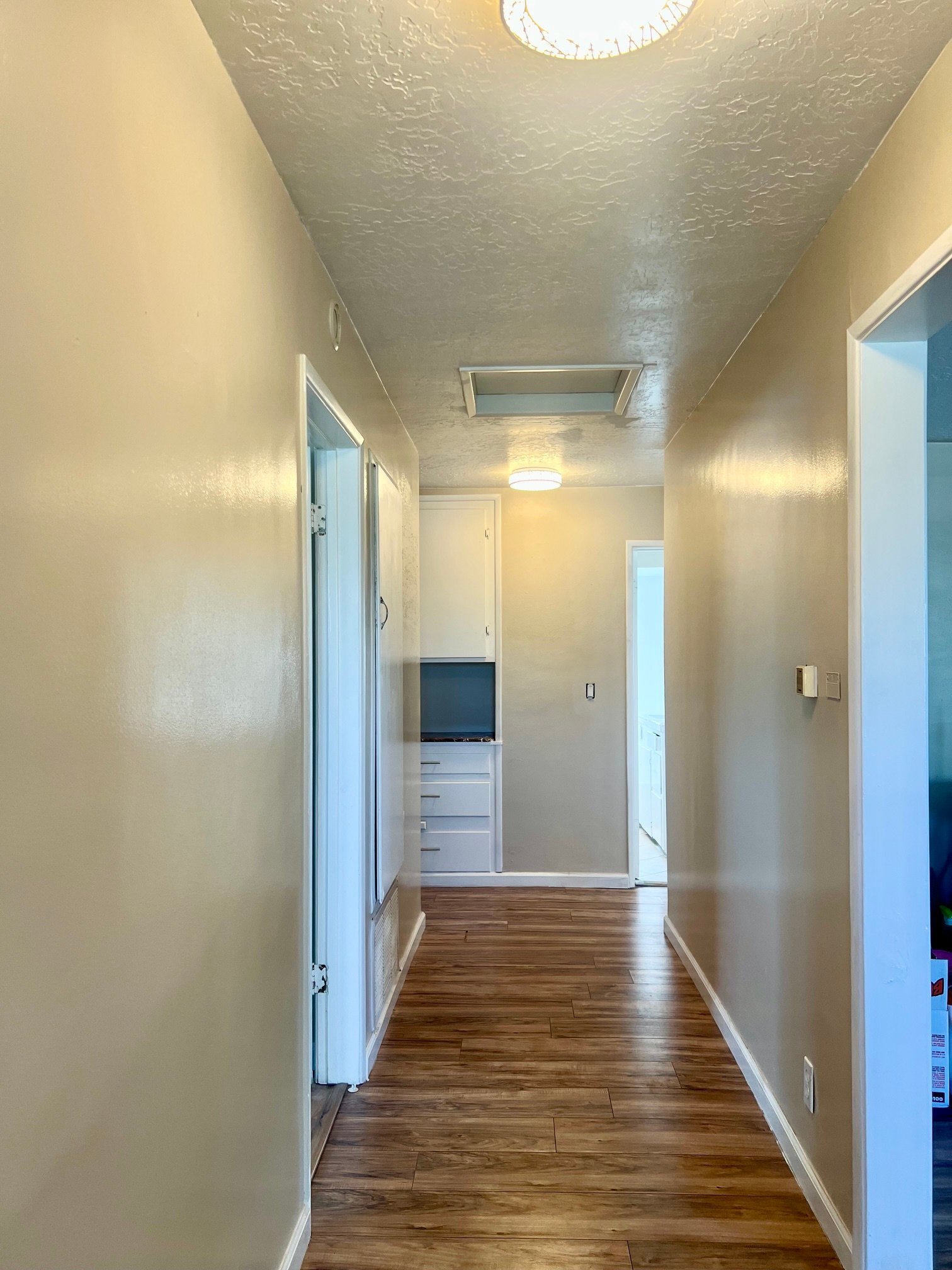 Building Photo - 5818 Pickering Ave
