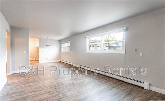 Building Photo - 2119 8th Ave N