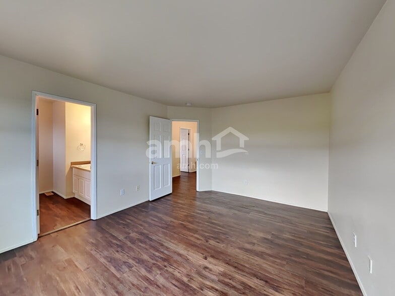 Building Photo - 21806 40th Ave E