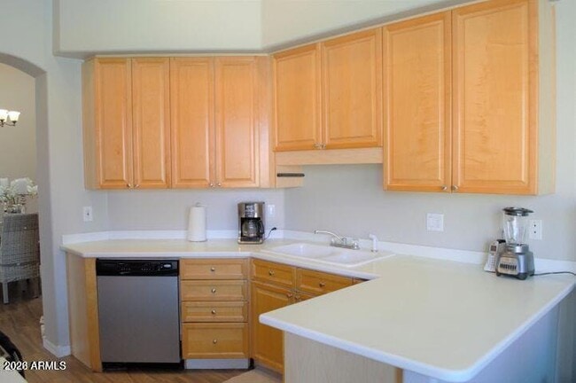 Building Photo - 10732 N 113th St