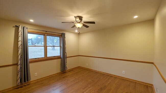 Building Photo - 205 San Carlos Rd