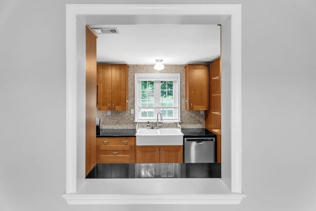 Building Photo - Charming Alexandria Home in Del Ray